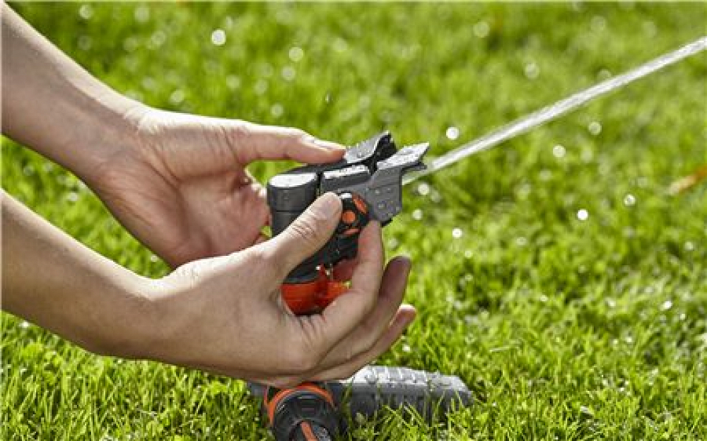 Ποτιστικό Επιφάνειας Παλμικό Gardena Premium 8135