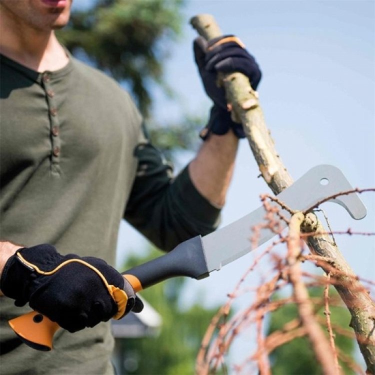 Βατοκόφτης Fiskars XA3
